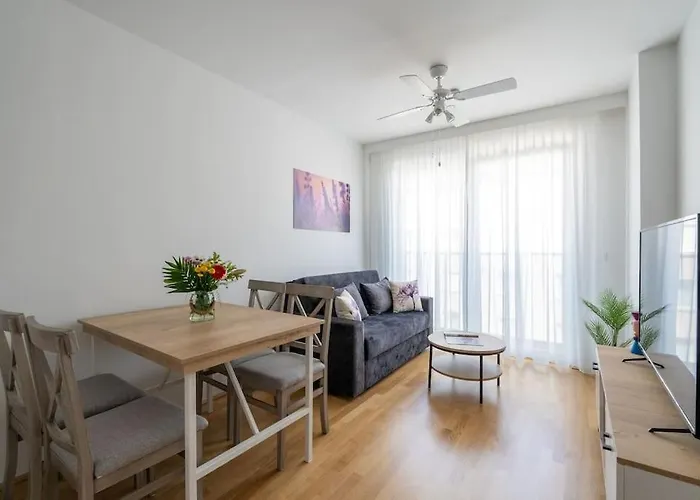 Stylish 1Br Escape, City Quick By Hm
